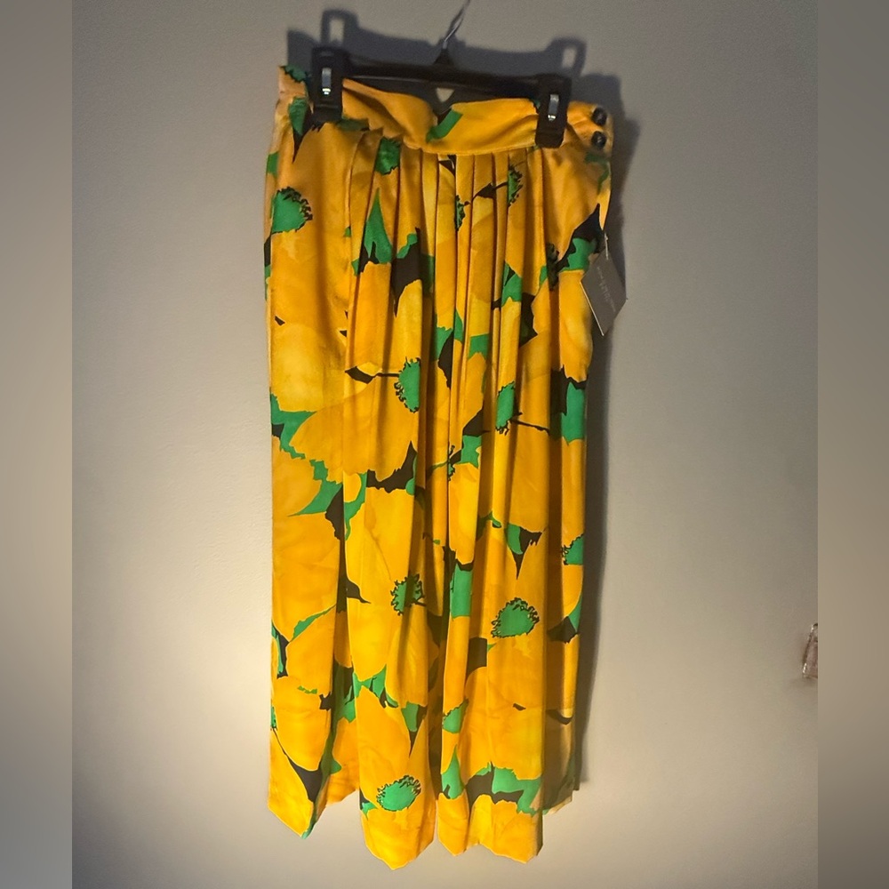 Rare find! NWT 90s Jones New York Yellow Floral A-Line Skirt - size 6P